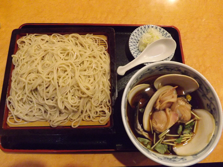 人気のはまぐりそば